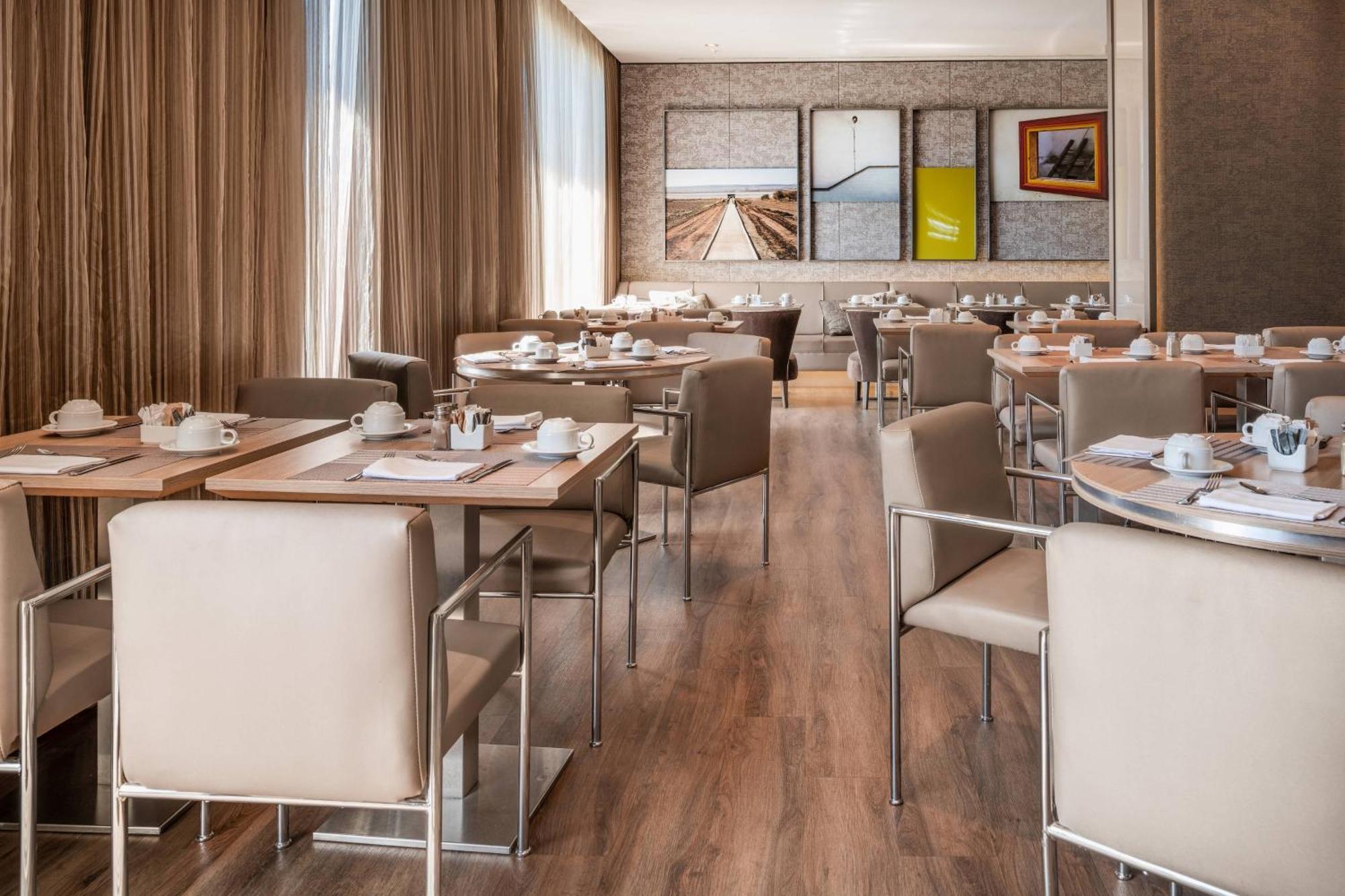 Ac Hotel Malaga Palacio By Marriott Ngoại thất bức ảnh