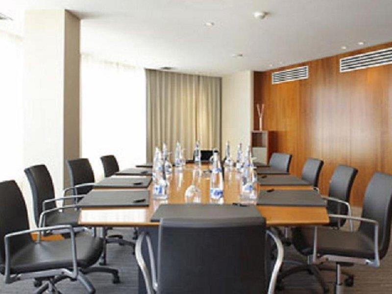Ac Hotel Malaga Palacio By Marriott Kinh doanh bức ảnh