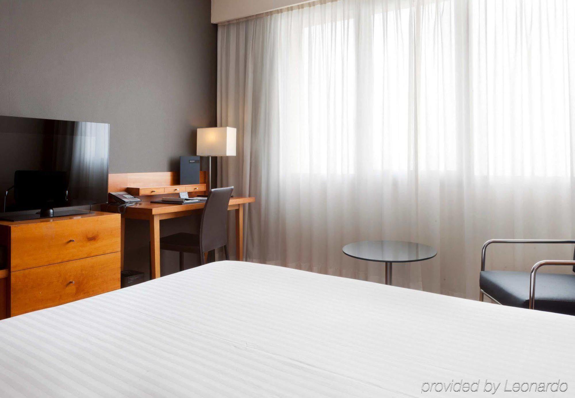 Ac Hotel Malaga Palacio By Marriott Ngoại thất bức ảnh