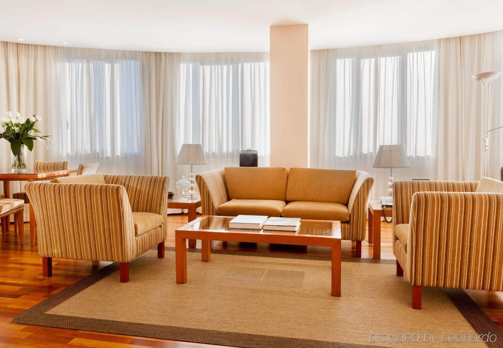 Ac Hotel Malaga Palacio By Marriott Ngoại thất bức ảnh